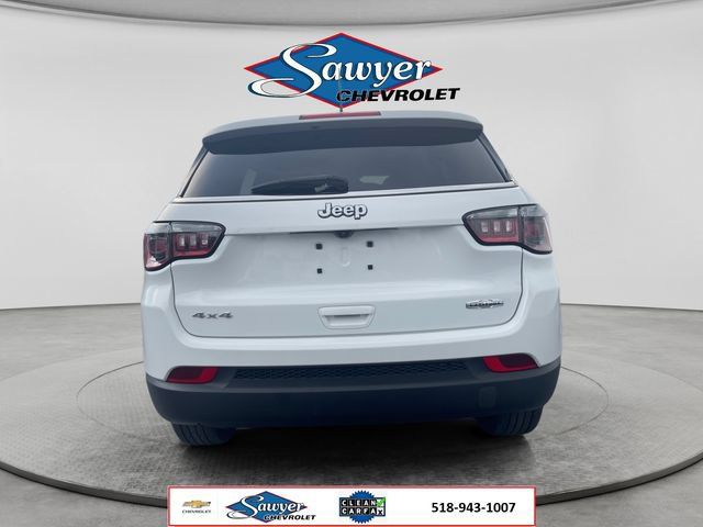 Used 2023 Jeep Compass Latitude AWD/4WD image 4