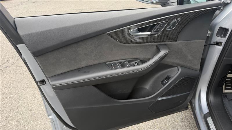 Used 2022 Audi SQ7 Premium Plus w/ SQ7 Executive Package AWD/4WD image 31