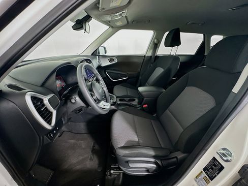 Used 2024 Kia Soul LX w/ Option Group 015 image 13