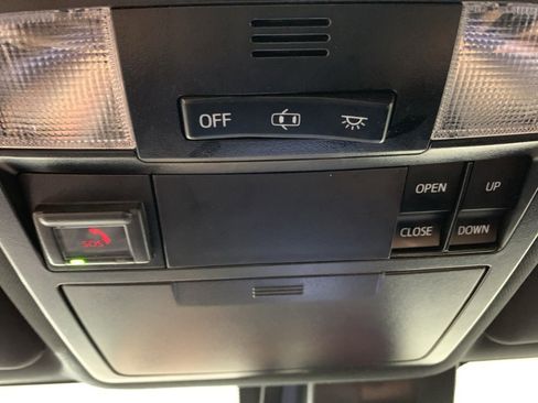 Used 2021 Toyota Tacoma TRD Sport w/ TRD Premium Sport Package image 23