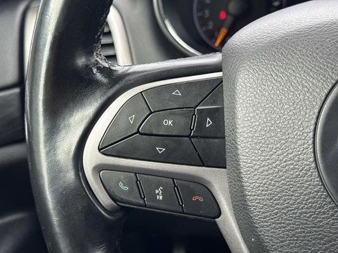 Used 2020 Jeep Grand Cherokee Laredo image 8