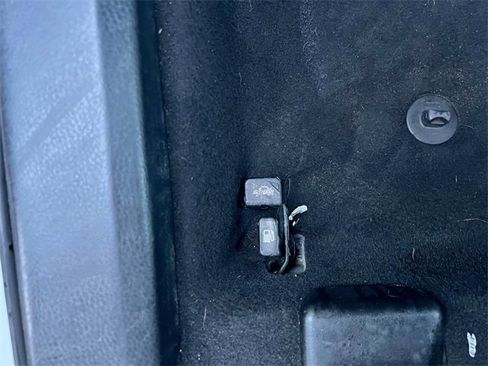 Used 2015 Toyota Corolla LE image 21