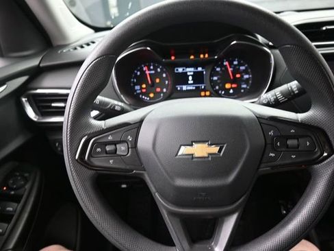 Used 2023 Chevrolet TrailBlazer LT AWD/4WD image 4