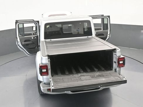 Used 2022 Jeep Gladiator Overland image 71