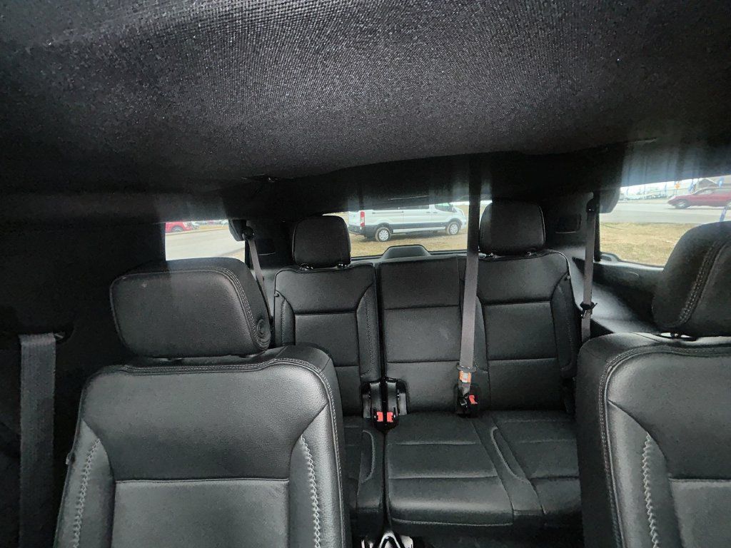Used 2023 GMC Yukon Denali AWD/4WD image 30