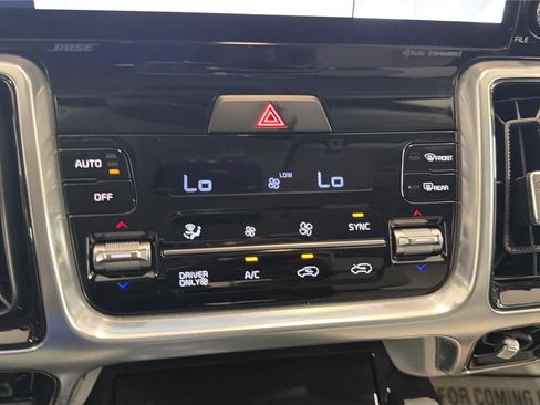 Used 2023 Kia Sorento SX Prestige AWD/4WD image 18