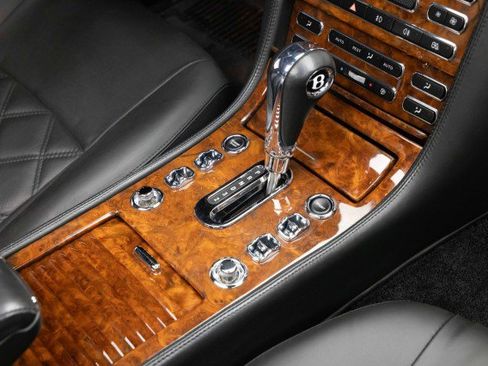 Used 2005 Bentley Arnage T image 10