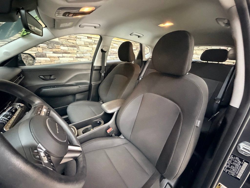 Used 2024 Hyundai Kona SE AWD/4WD image 19