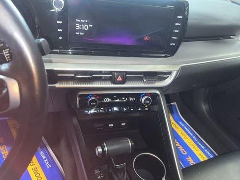 Used 2023 Kia K5 GT-Line image 12