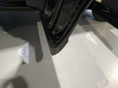 Used 2023 Bentley Bentayga AWD/4WD image 34