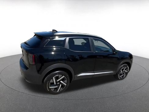 Used 2026 Nissan Kicks SV FWD image 11