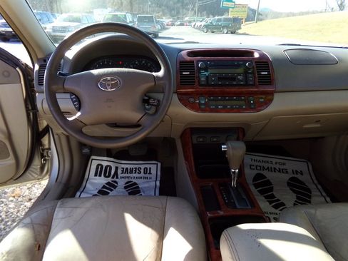 Used 2003 Toyota Camry LE image 5