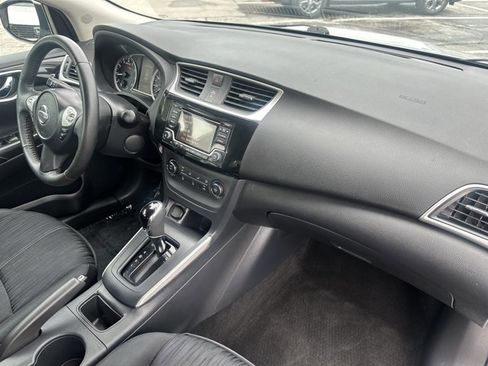 Used 2017 Nissan Sentra SV image 29