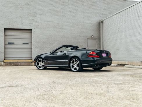 Used 2011 Mercedes-Benz SL 550 image 20