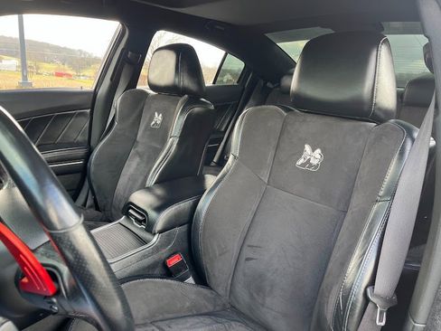 Used 2016 Dodge Charger R/T Scat Pack w/ Beats Audio Group image 9