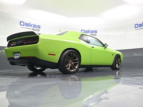 Used 2019 Dodge Challenger SRT Hellcat Redeye image 36