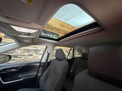 Used 2022 Toyota RAV4 XLE w/ Convenience Package image 21