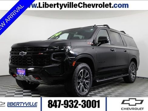 Certified 2024 Chevrolet Suburban Z71 w/ Luxury Package AWD/4WD image 1