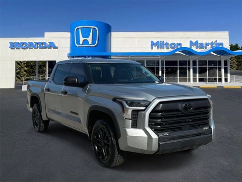 Used 2022 Toyota Tundra SR5 image 1