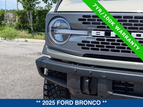 Certified 2025 Ford Bronco Badlands AWD/4WD image 10