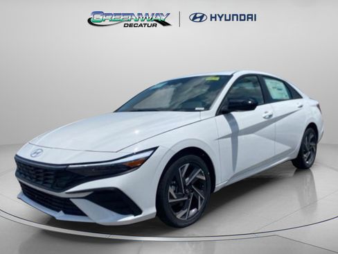 New 2025 Hyundai Elantra Sport FWD image 4