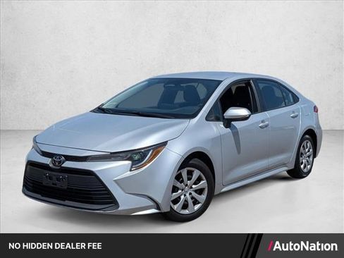 Used 2024 Toyota Corolla LE FWD image 1