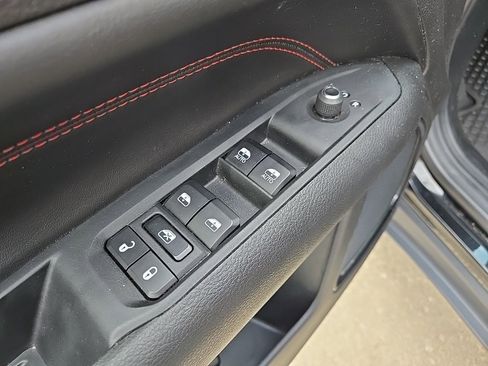 Used 2024 Jeep Compass Trailhawk image 36