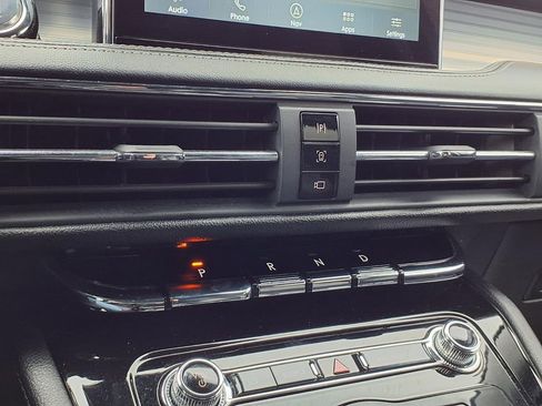 Used 2022 Lincoln Corsair AWD w/ Equipment Group 101A image 12