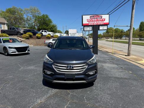 Used 2017 Hyundai Santa Fe Sport image 8