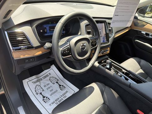 Certified 2024 Volvo XC90 T8 Plus w/ Protection Package Premier AWD/4WD image 9
