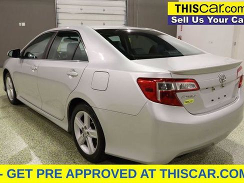 Used 2014 Toyota Camry SE image 5