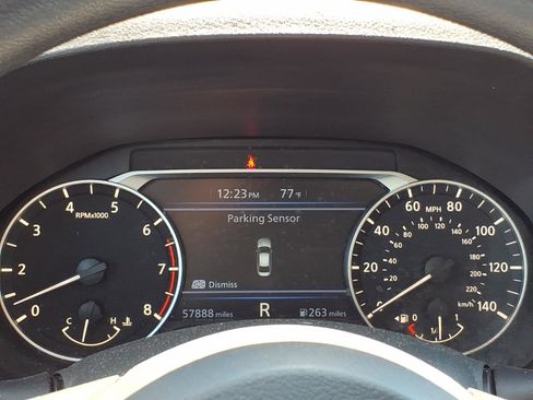 Used 2024 Nissan Altima 2.5 SV FWD image 23