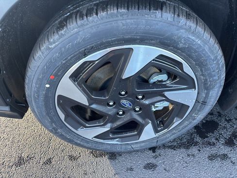 New 2026 Subaru Crosstrek 2.5i Limited image 3