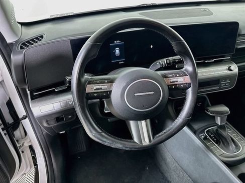 Used 2024 Hyundai Kona SEL FWD image 12