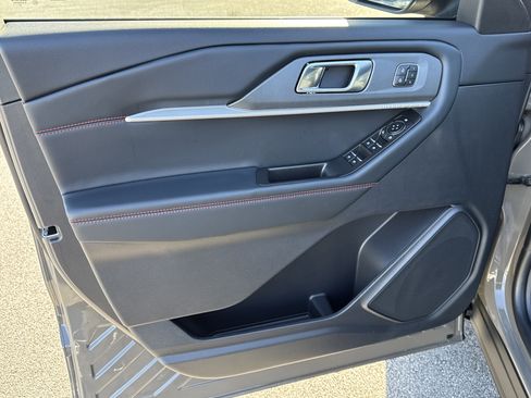 New 2026 Ford Explorer ST-Line w/ ST-Line Street Pack image 11