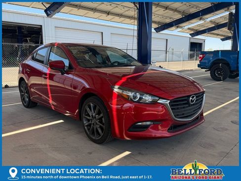 Used 2018 MAZDA MAZDA3 Touring FWD image 5