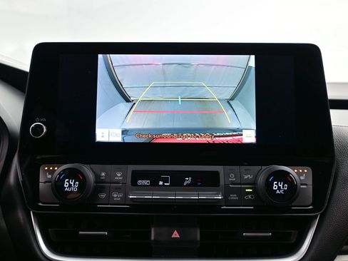 Used 2024 Toyota Grand Highlander AWD image 18