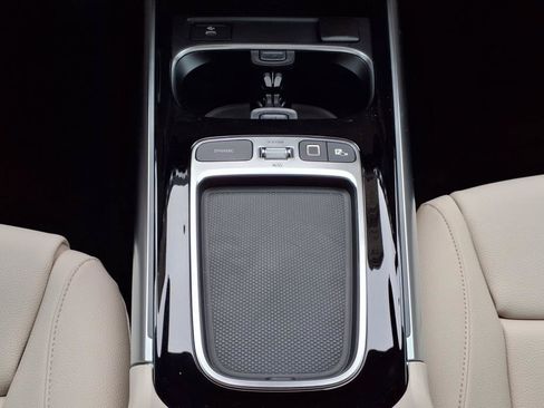 Used 2025 Mercedes-Benz GLA 250 image 19