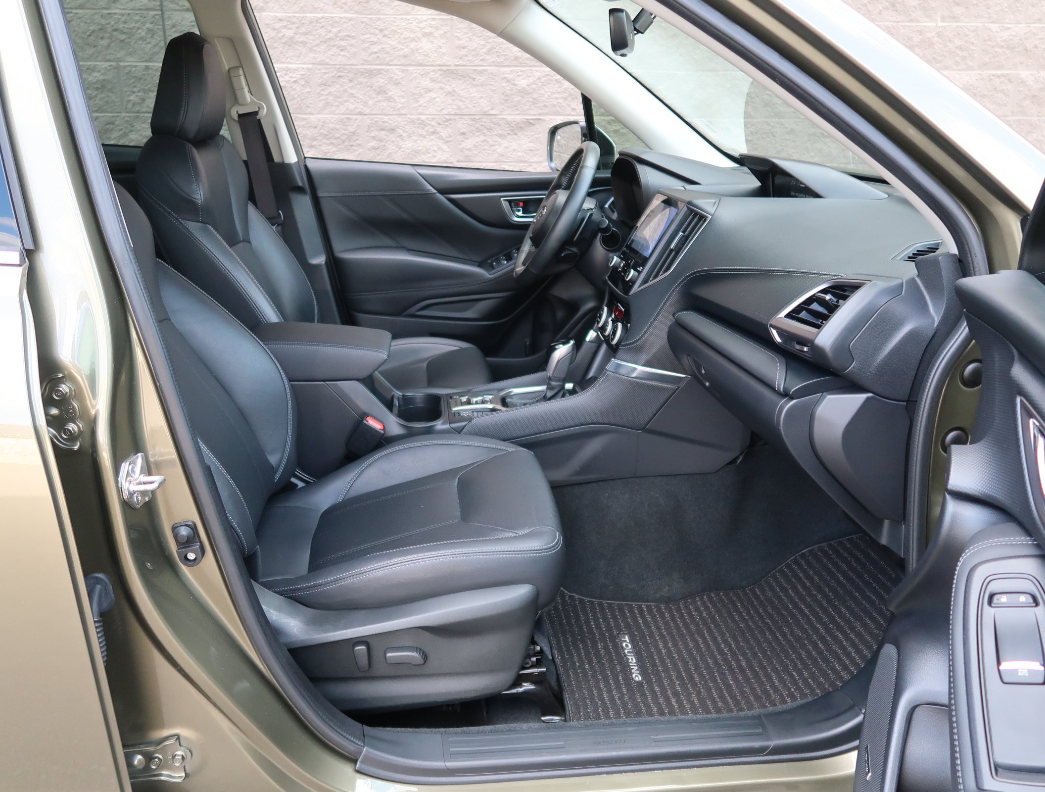Certified 2023 Subaru Forester Touring AWD/4WD image 40