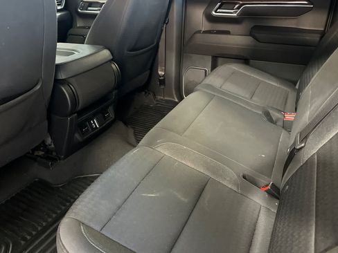 Used 2023 Chevrolet Silverado 1500 LT AWD/4WD image 5