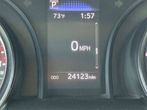 Used 2024 Toyota Camry SE image 16