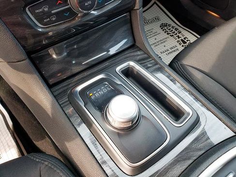 Used 2020 Chrysler 300 Touring w/ Sport Appearance Package image 14