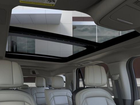 New 2026 Lincoln Navigator Reserve AWD/4WD image 23