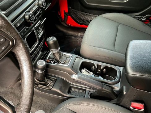 Used 2022 Jeep Wrangler Unlimited Sport AWD/4WD image 18