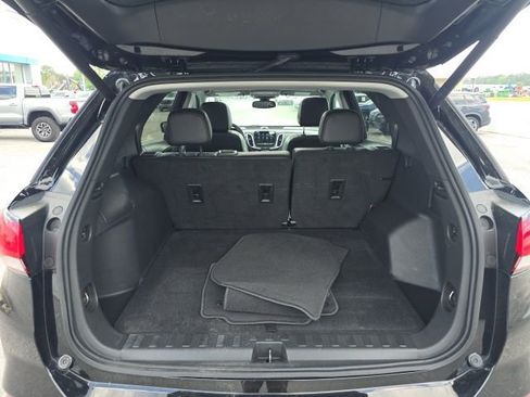Used 2023 Chevrolet Equinox Premier image 30