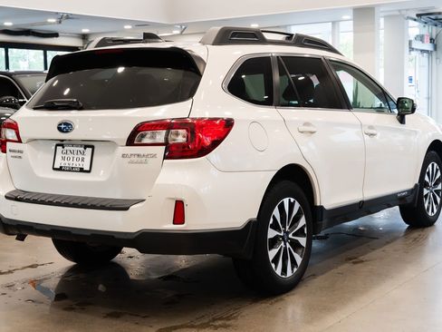 Used 2016 Subaru Outback 2.5i Limited image 4