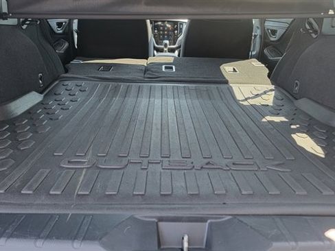 Used 2025 Subaru Outback Premium image 46