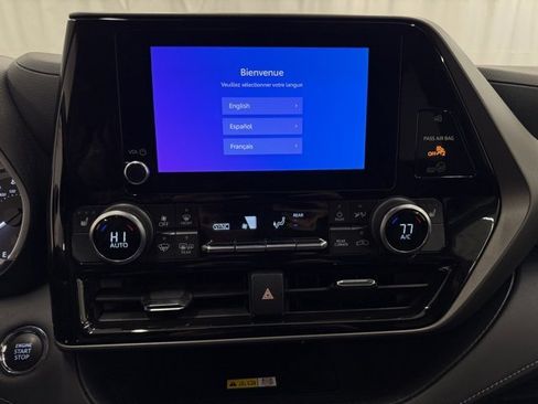 Certified 2023 Toyota Highlander XLE image 14