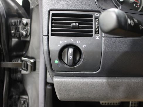 Used 2005 Chrysler Crossfire SRT-6 RWD image 7