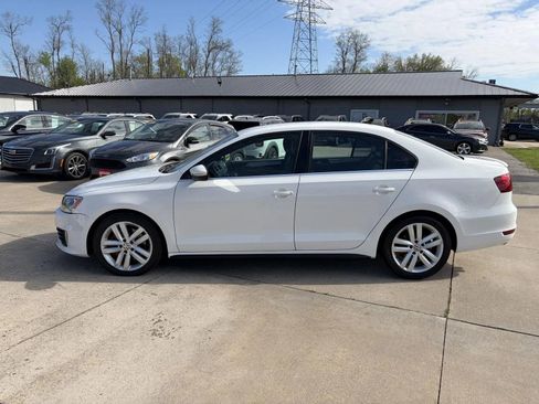 Used 2012 Volkswagen Jetta GLI FWD image 5